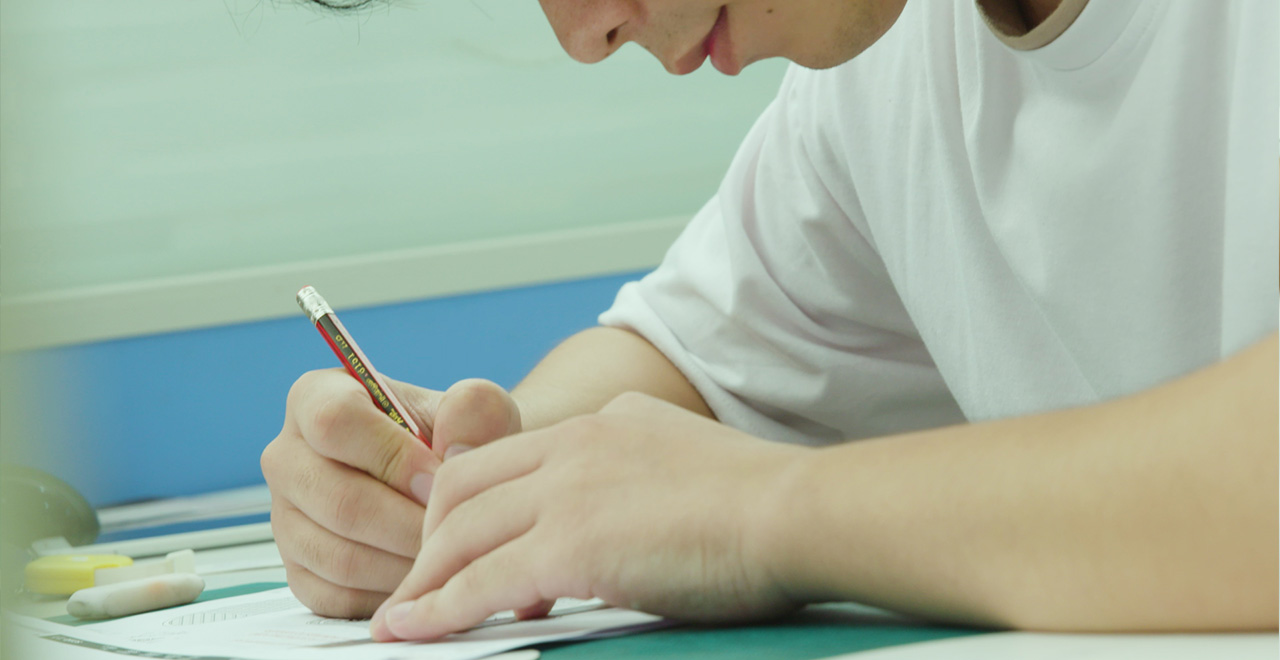 J9���λ�-������Ϸ��һƷ��